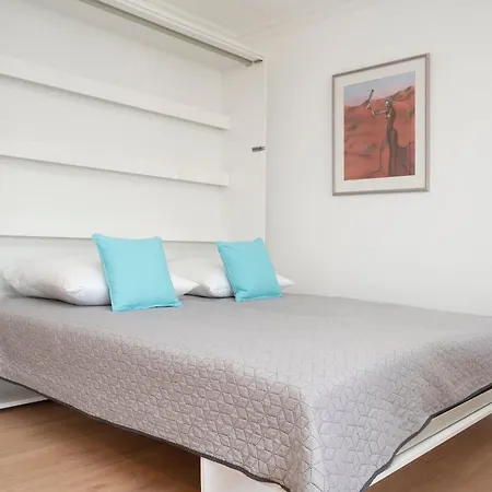 Miramar 510 Apartment
